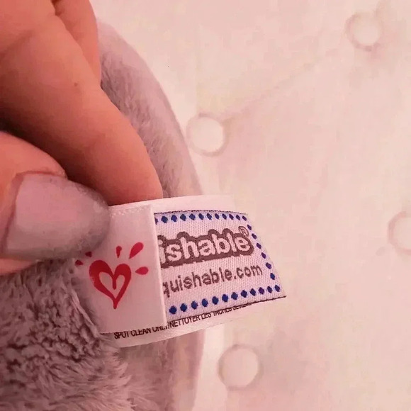 Squishable Heather the Husky - Picture 5 of 9